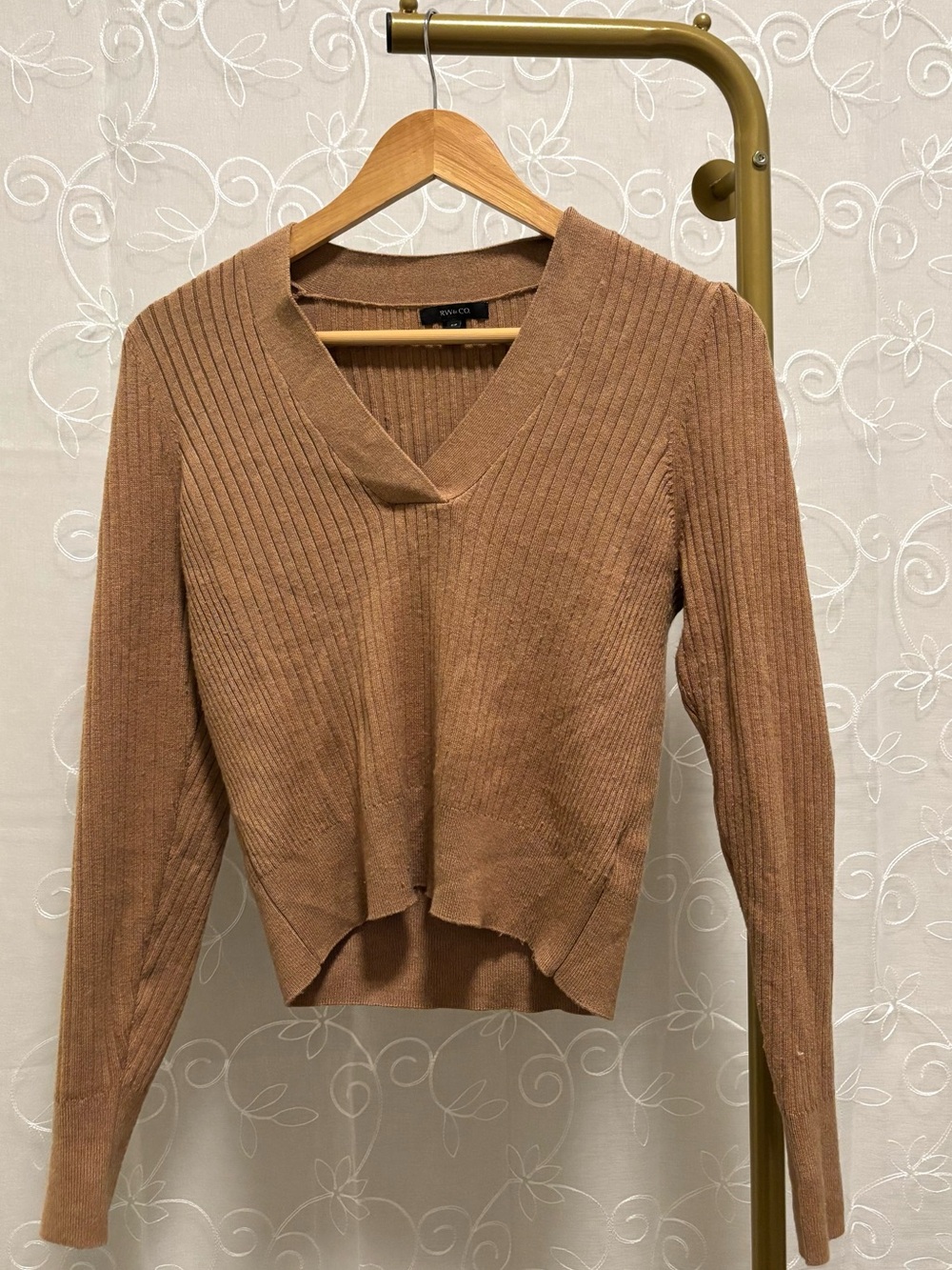 RW&CO. Brown V-Neck Sweater Size Small - Some Pilling - Matching Skirt Available